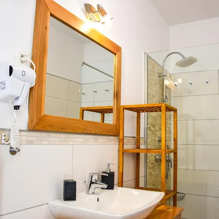 Luna&aurora Konukevi Selce